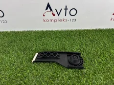 Кронштейн радиатора Mercedes-Benz B-Class