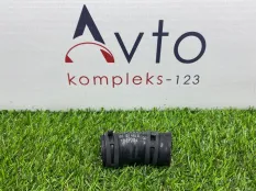 Патрубок системы охлаждения Audi A6