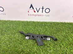 Крепление фары Audi Q5