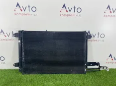 Радиатор кондиционера Audi TT