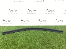 Уплотнитель капота Audi A4