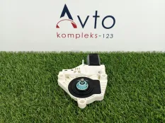 Моторчик стеклоподъемника Audi A4