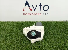 Моторчик стеклоподъемника Audi A4