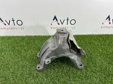 Кронштейн двигателя Audi A4