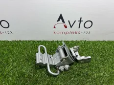 Петля двери Audi A6