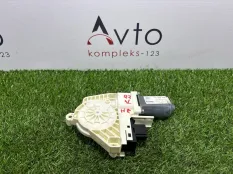 Моторчик стеклоподъемника Audi Q7