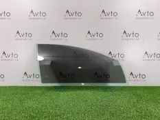 Стекло двери Audi Q7