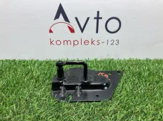 Ответная часть замка капота Audi A4