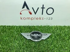 Эмблема Mini Countryman