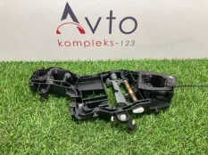 Кронштейн ручки двери Volkswagen Tiguan