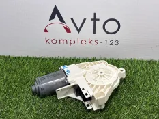 Моторчик стеклоподъемника Audi A6