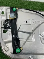 Стеклоподъемник Mercedes-Benz C-Class