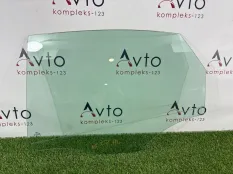 Стекло двери Audi A6