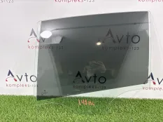 Стекло двери BMW 1-Series