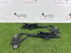 Петля капота BMW 1-Series