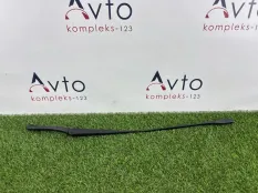 Поводок стеклоочистителя Audi S4