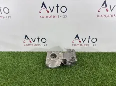 Кронштейн двигателя BMW 1-Series