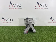 Кронштейн двигателя Audi S4