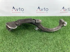 Кулак поворотный Audi A4