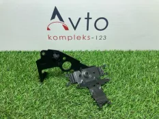 Кронштейн Audi S4