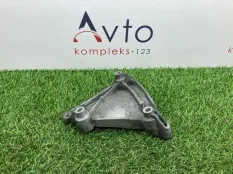 Кронштейн кондиционера Audi S4