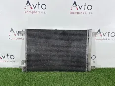 Радиатор кондиционера Volkswagen Golf