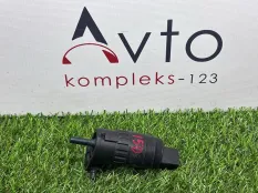 Насос омывателя Volkswagen Golf