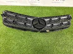 Решетка радиатора Mercedes-Benz C-Class