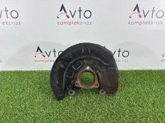 Кулак поворотный Volkswagen Golf