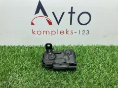 Замок капота Mercedes-Benz C-Class