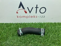 Патрубок системы охлаждения Mercedes-Benz C-Class