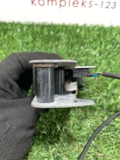 Замок капота Volkswagen Sharan