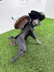 Кулак поворотный Volkswagen Golf