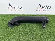 Патрубок интеркулера Audi Q3