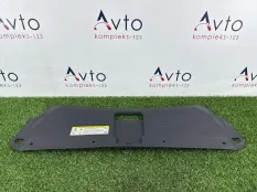 Накладка замка капота Audi Q3