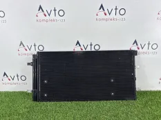 Радиатор кондиционера Audi Q5