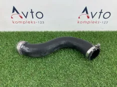 Патрубок интеркулера Audi Q3