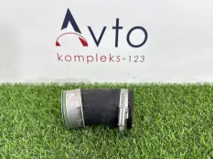 Патрубок интеркулера Audi Q3