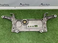 Подрамник Audi Q3