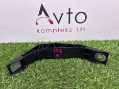 Кронштейн радиатора Audi Q3