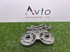 Опорный кронштейн Audi A3