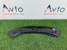 Кронштейн фары Audi Q3