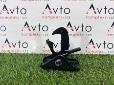 Крюк замка капота Audi A3