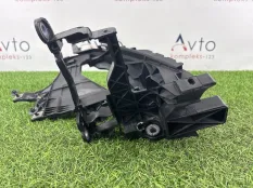 Кронштейн фары Audi A4