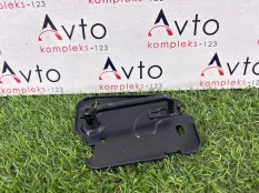 Ответная часть замка капота Audi A3