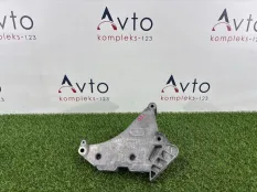 Кронштейн двигателя Volkswagen Passat CC