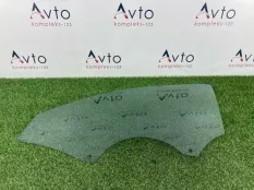 Стекло двери Audi A1