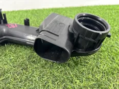 Патрубок интеркулера Audi A1