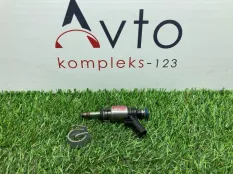 Форсунка инжекторная Volkswagen Tiguan