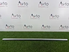 Молдинг стекла Volkswagen Passat CC